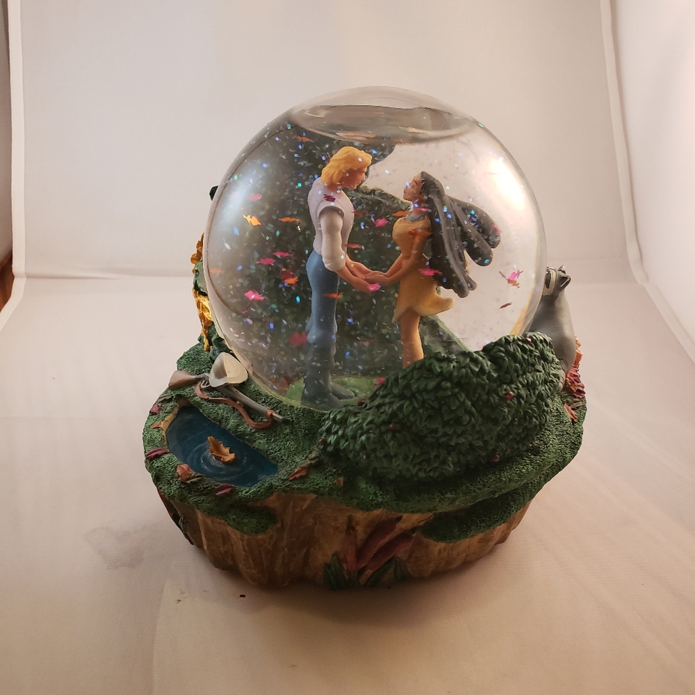 Pocahontas Snow Globe